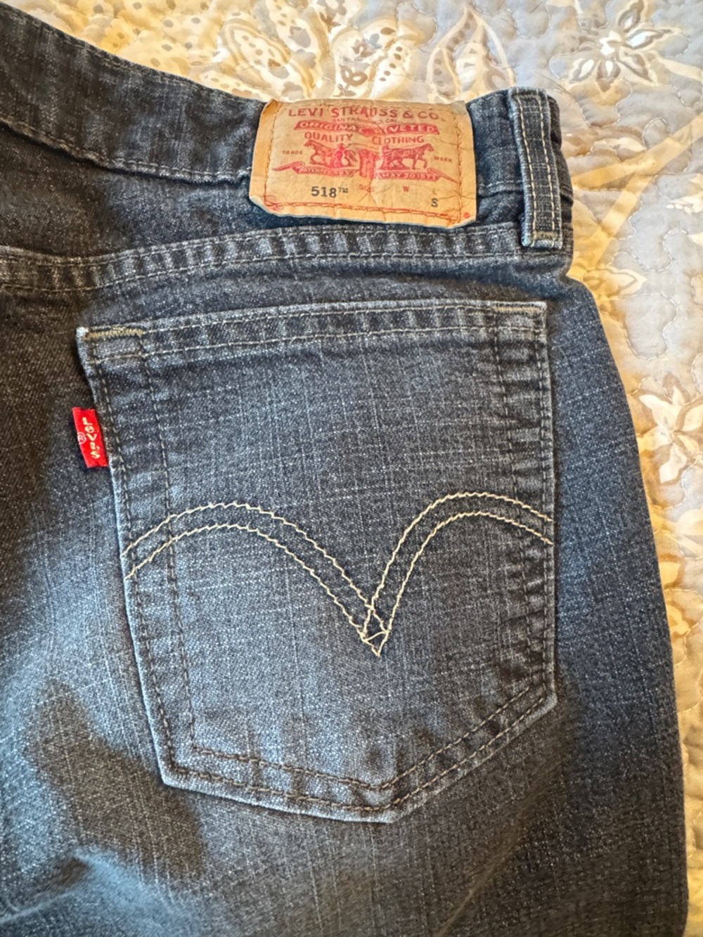 Y2K Levi's Black Wash 518 Flare Jeans. Size 5 Jr. S 29” inseam - Picture 4 of 10